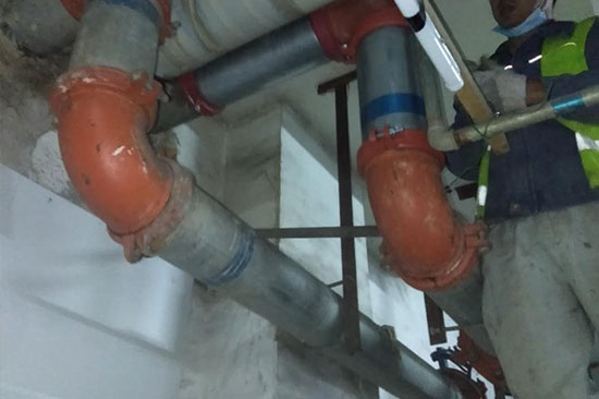 老酒店新装修改动消防后必须符合最新消防规范吗？